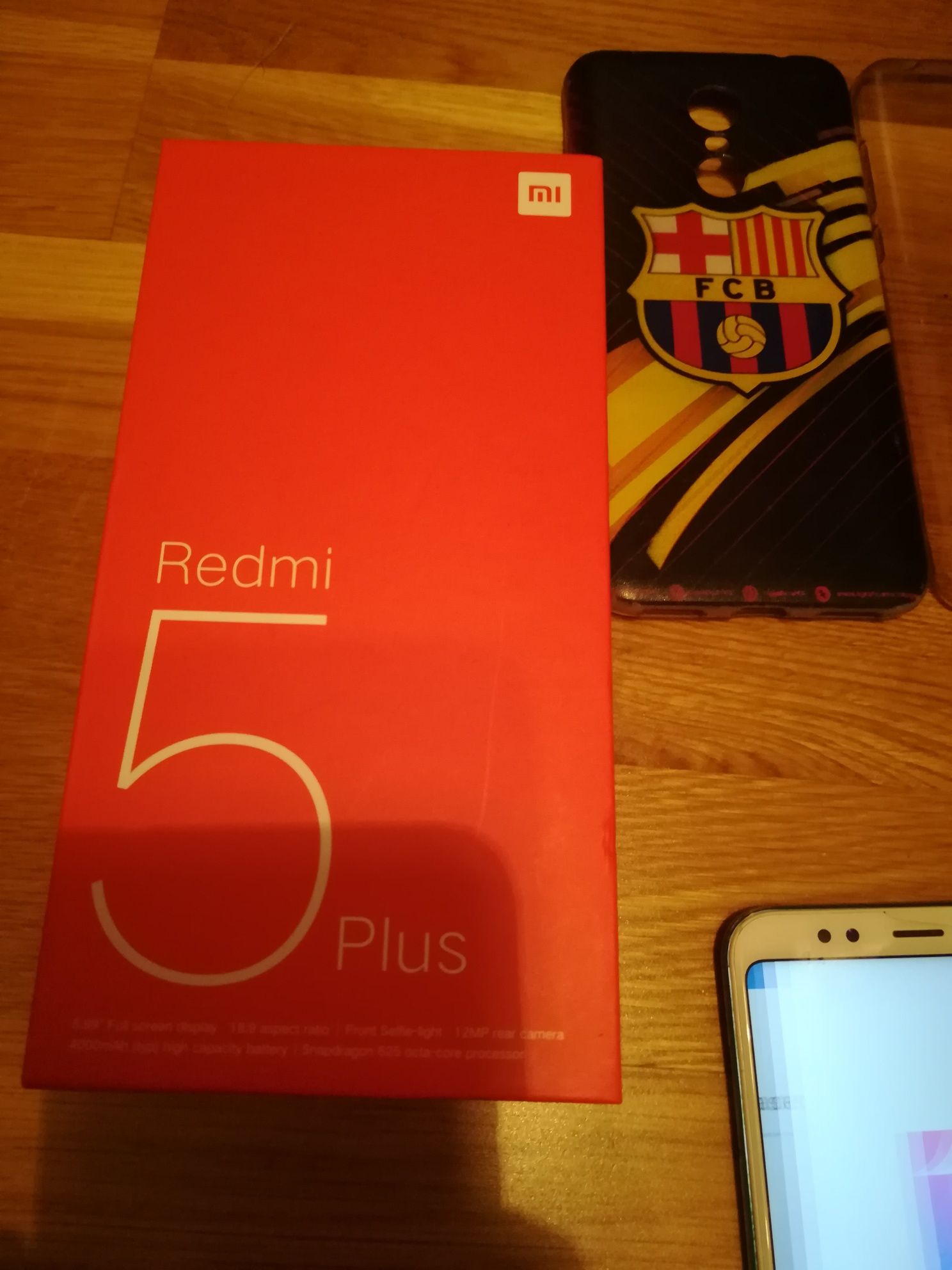 Smartfon telefon Xiaomi Redmi 5 plus