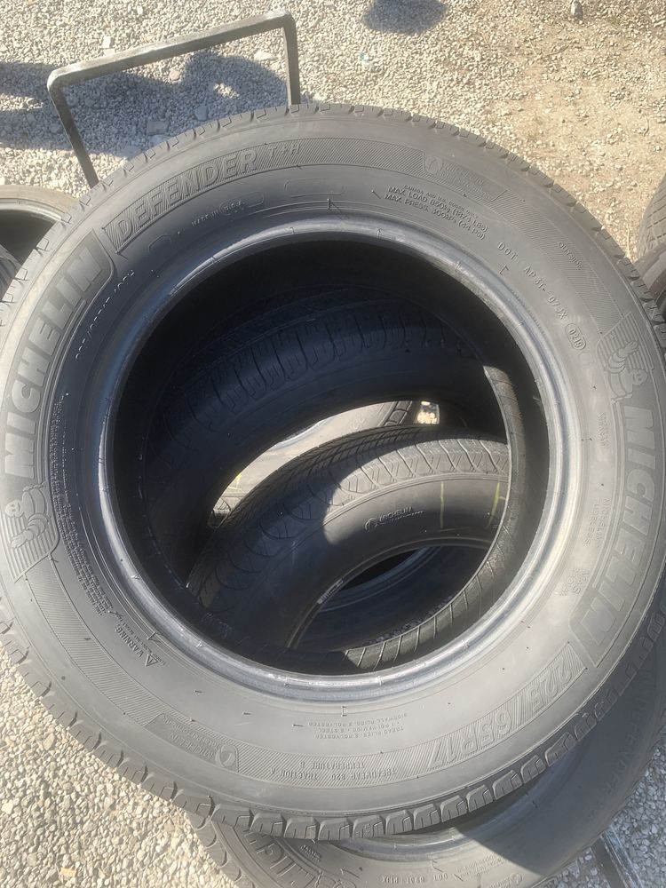 225/65r17 michelin defender t+h