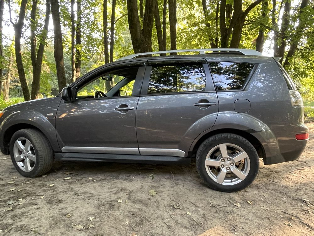 Mitsubishi Outlander xl2009