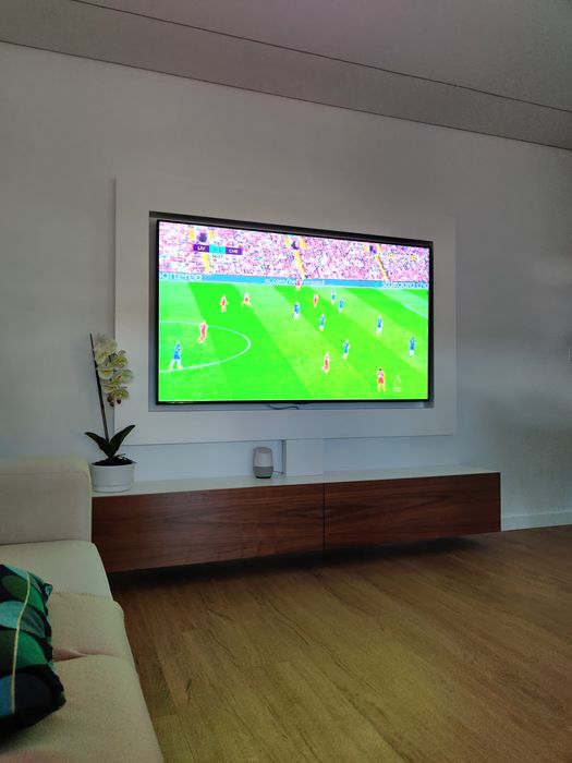 Moldura TV 65 polegadas com iluminação