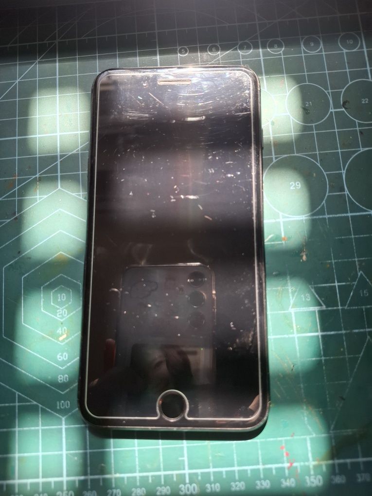 iphone 8plus 100%
