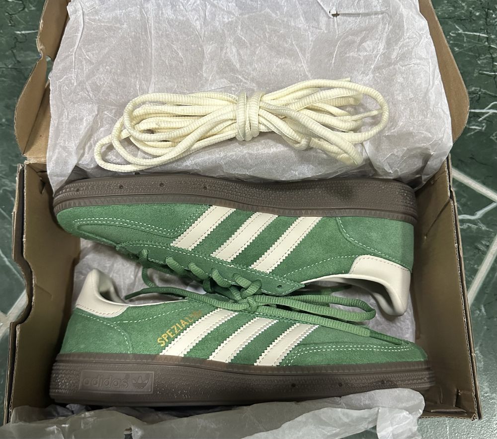 Жіночі кросівки Adidas Spezial IG 6192 37 1/3,  38 2/3