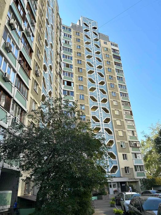 Продаж 1-кім.  метро Позняки Драгоманова 14  Дарницкий район