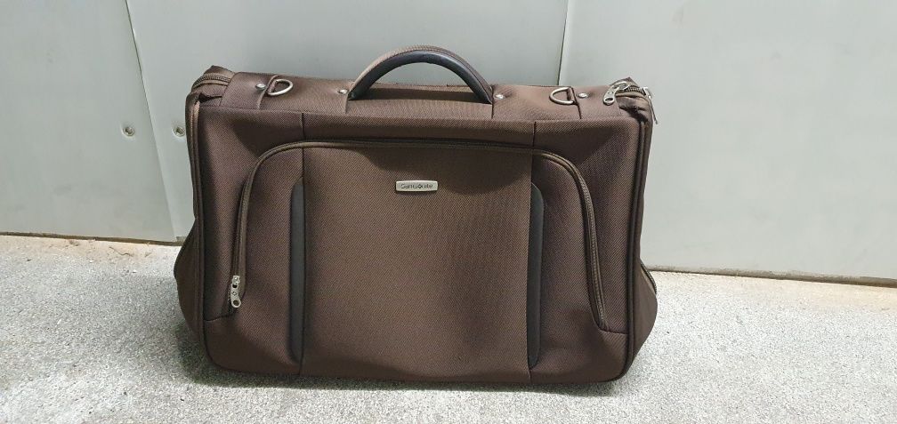 Mala porta fatos Samsonite