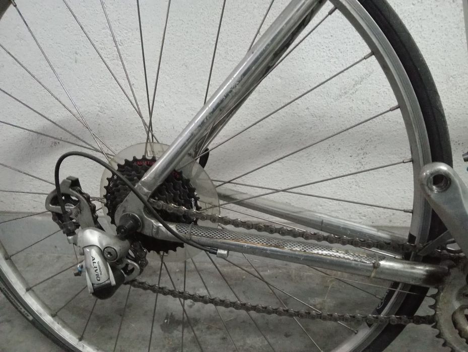 Bicicletas de estrada em bom estado