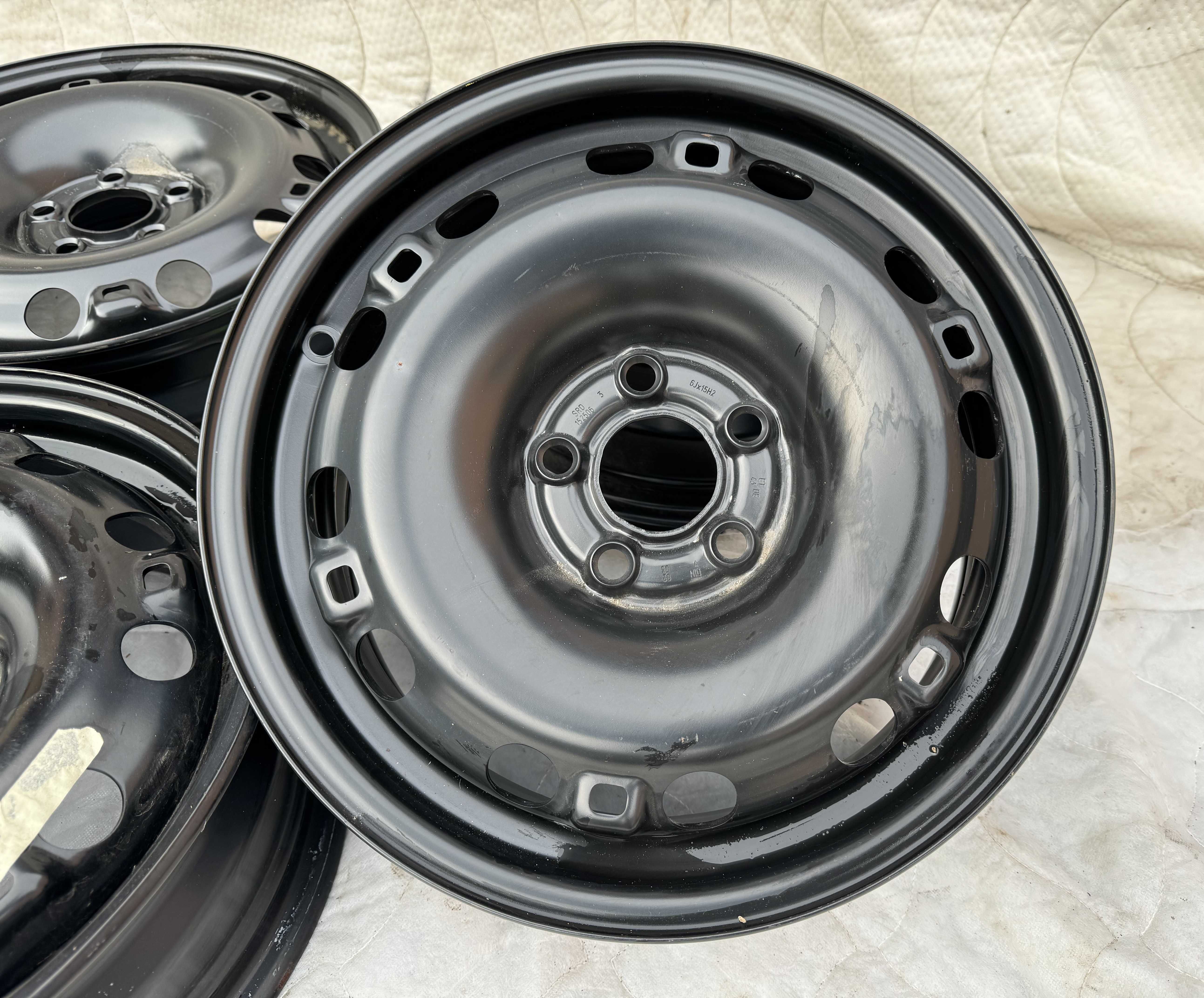 4x felga stalowa 6Jx15 VW Polo Seat Ibiza Skoda Fabia 5x100 ET43 nowe