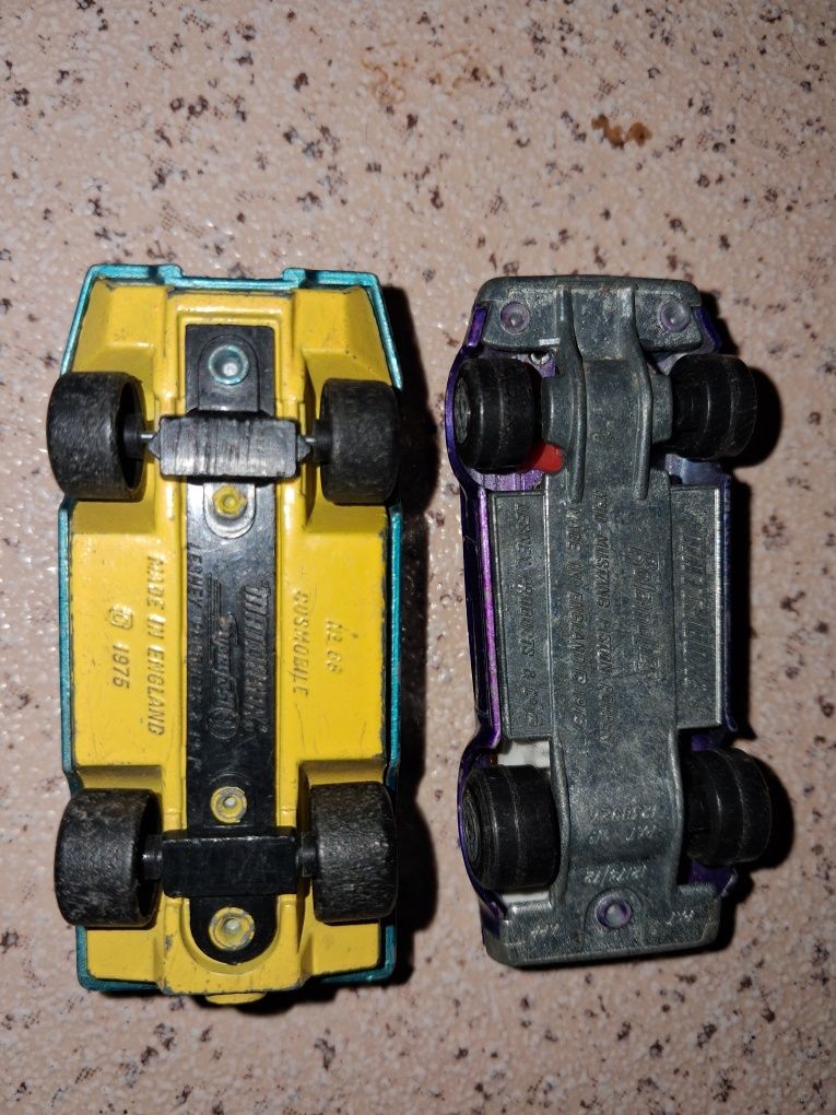 2 miniaturas Matchbox