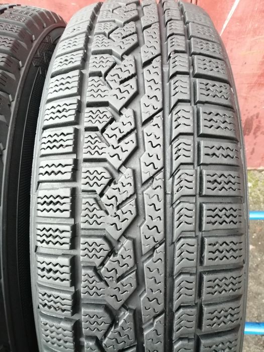 215/70/16 R16 KUMHO I.ZEN RV 2шт ціна за 1шт зима шини