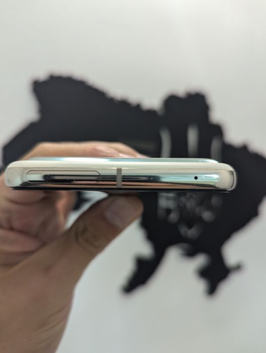 Google Pixel 8 pro 256gb Porcelain. Neverlock