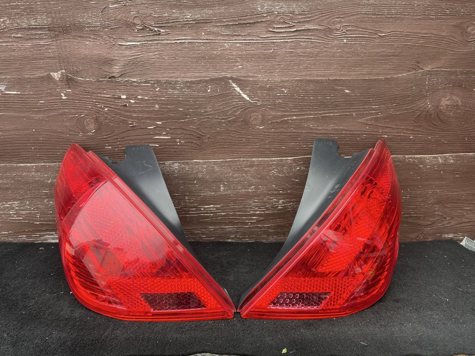 Стопи, стоп, ліхтарі задні Peugeot 308 HB Пежо 308 (07-11) хетчбек