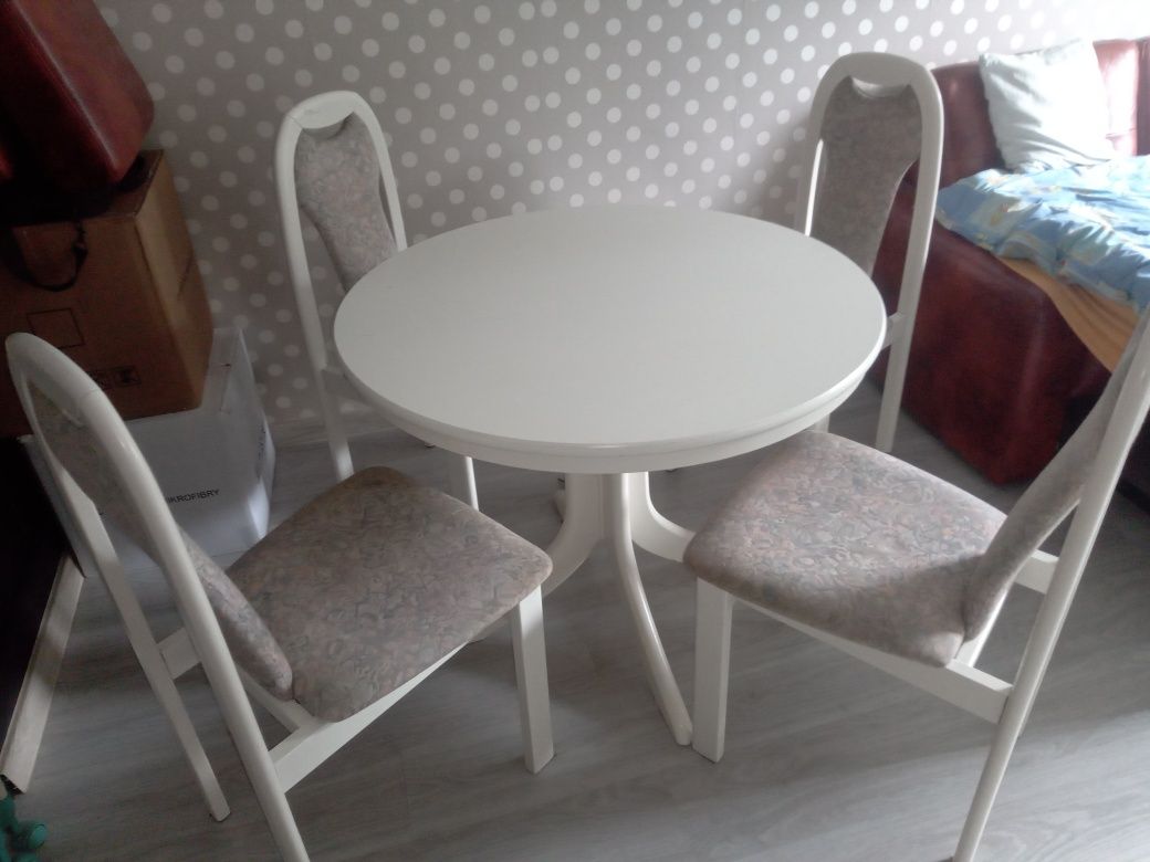 Stół rozkładany + krzesła