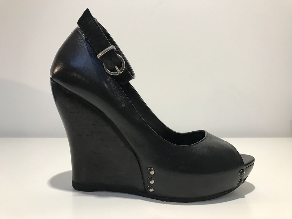 Sapatos Aldo tamanho 37