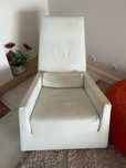 poltrona Ligne Roset "Jul" em couro.