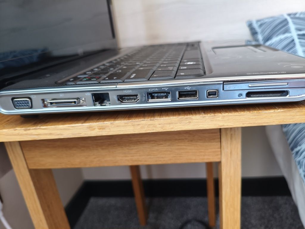 hp pavilion dv6 świetny stan wizualny