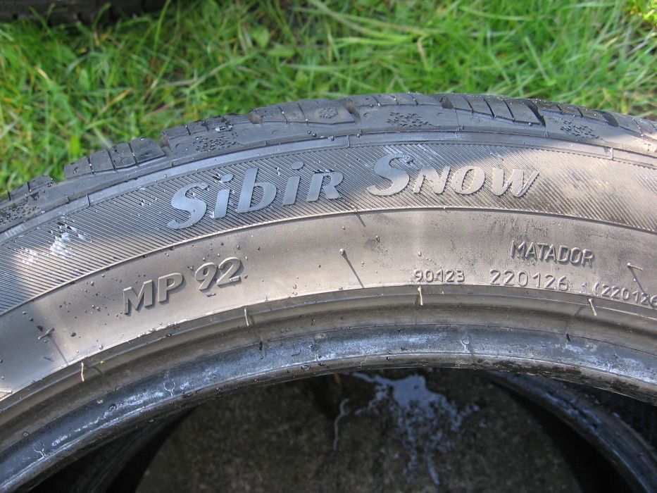 Opony zimowe Matador MP92 SibirSnow 245/40 R18 97V XL