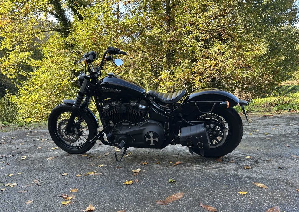 Harley Davidson Street Bob aceito retoma