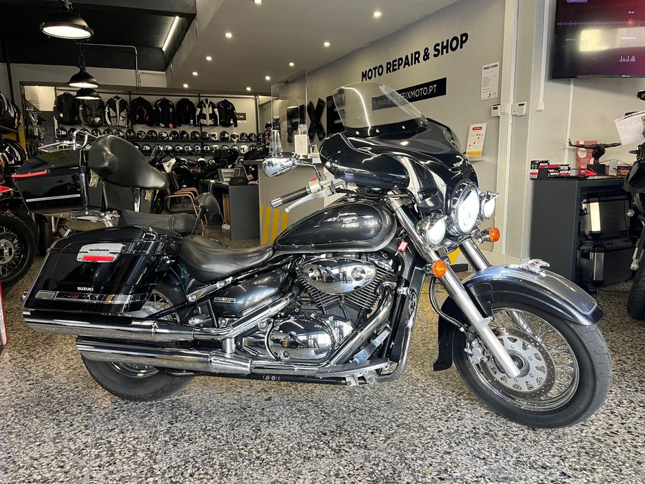 Suzuki  VL 800 Intruder em Óptimo estado.