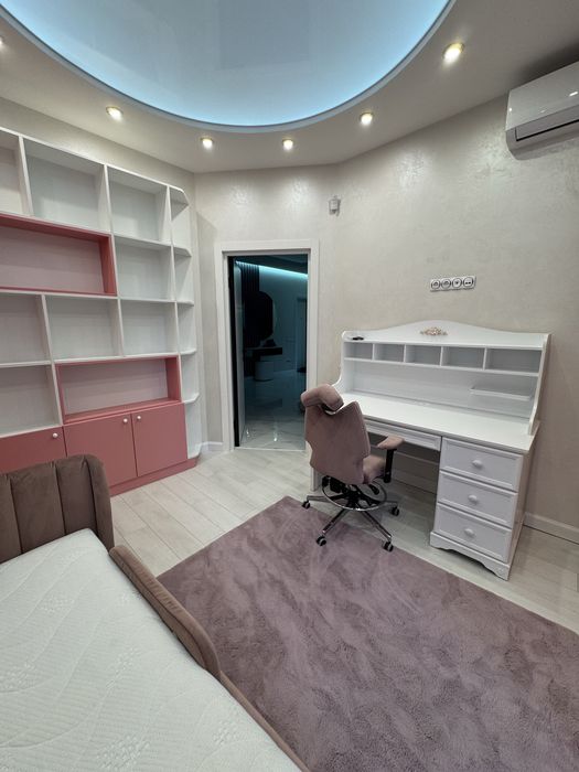 ЖК «Французский квартал 2» 3 этаж, ул. Джона Маккейна, Лыбедская