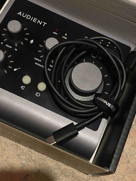 Звукова карта Audient ID4