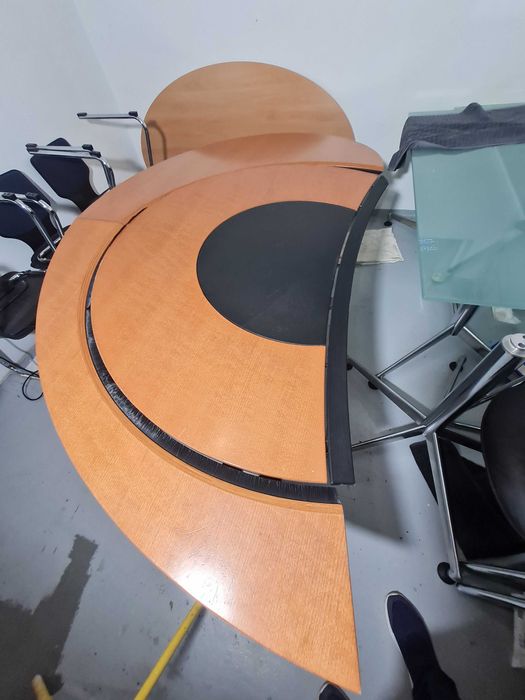 Kompletne, profesjonalne wyposażenia biura, firmy, poczekalni.