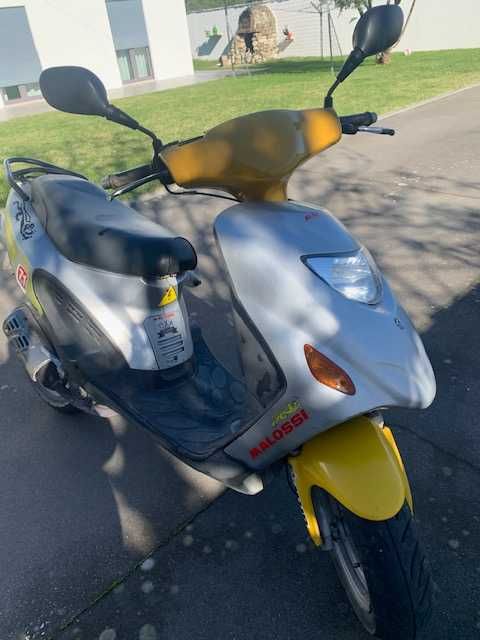 SCOOTER 50cc impecável documentação em dia