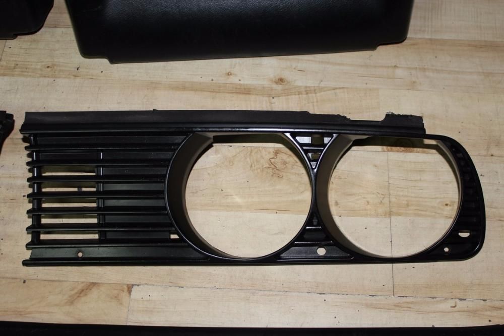 BMW E30 Atrapa Atrapy Lamp Grill Okular Żaluzje Nerki Przód Części BMA