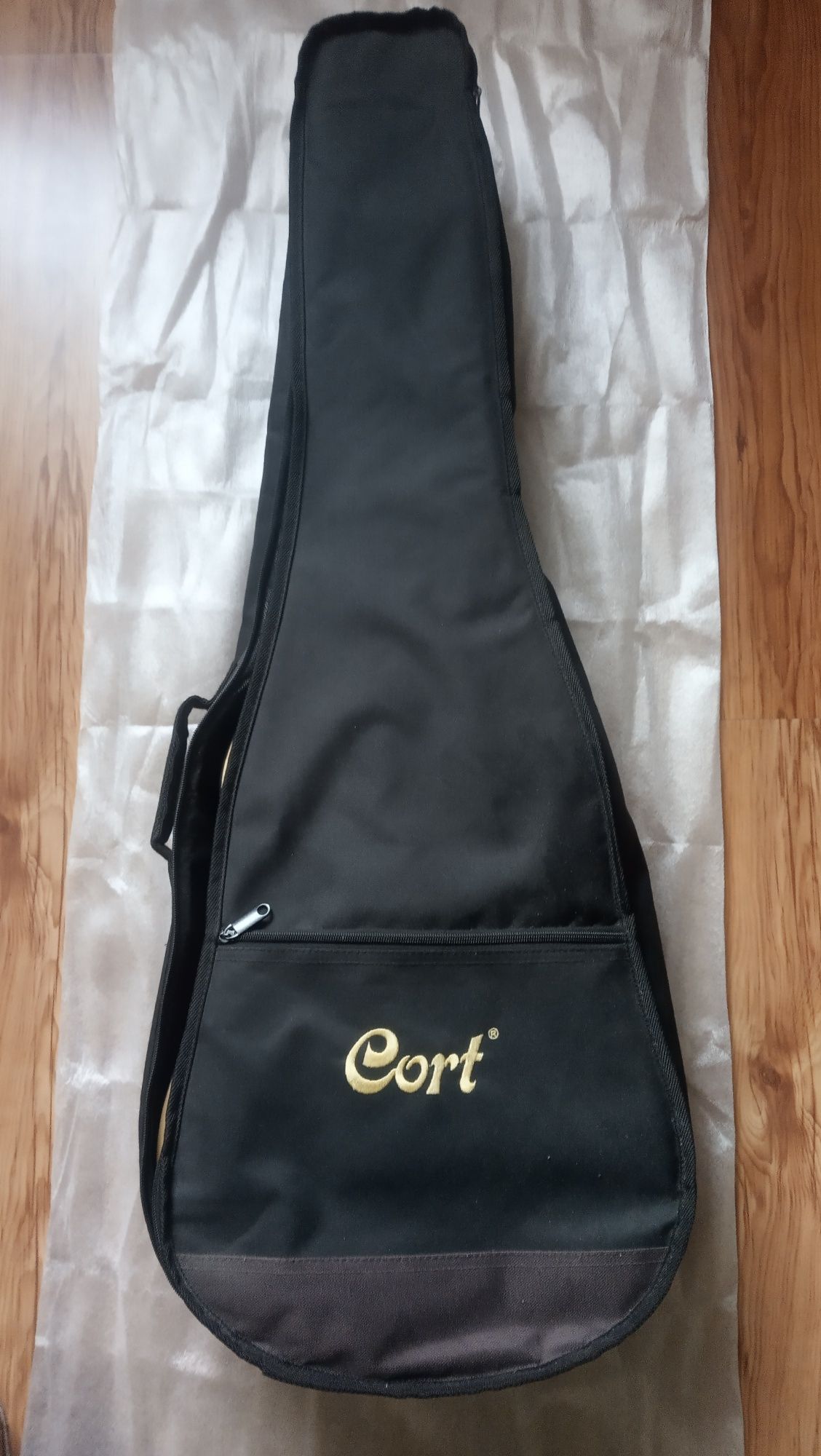 Класична гітара 3/4 CORT AC70,  стан нової. З фірмовим чохлом