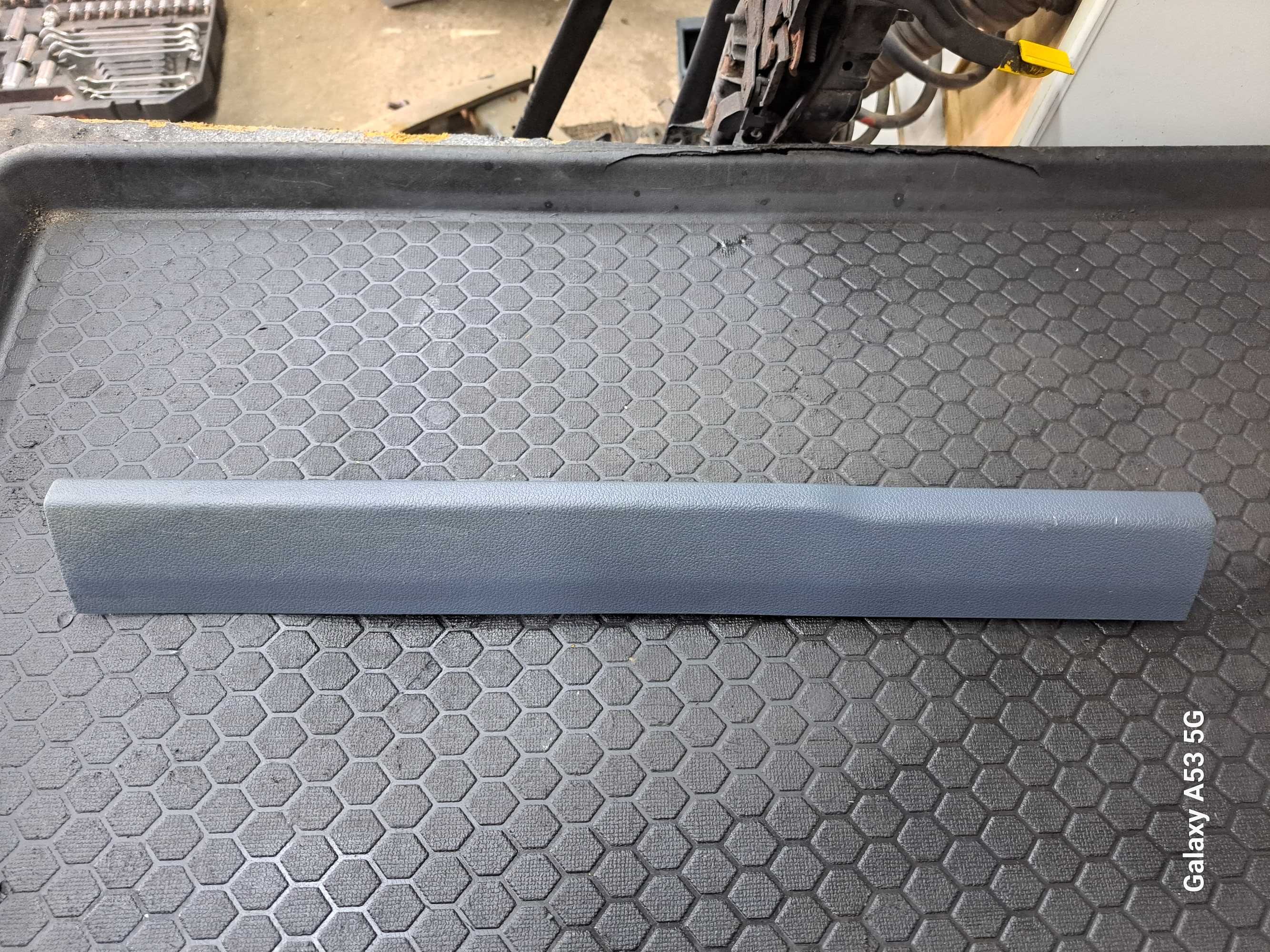 Listwa, osłona progu PRAWA/LEWA Ford C-Max Mk2 AM51-R13200/AM51-R13201