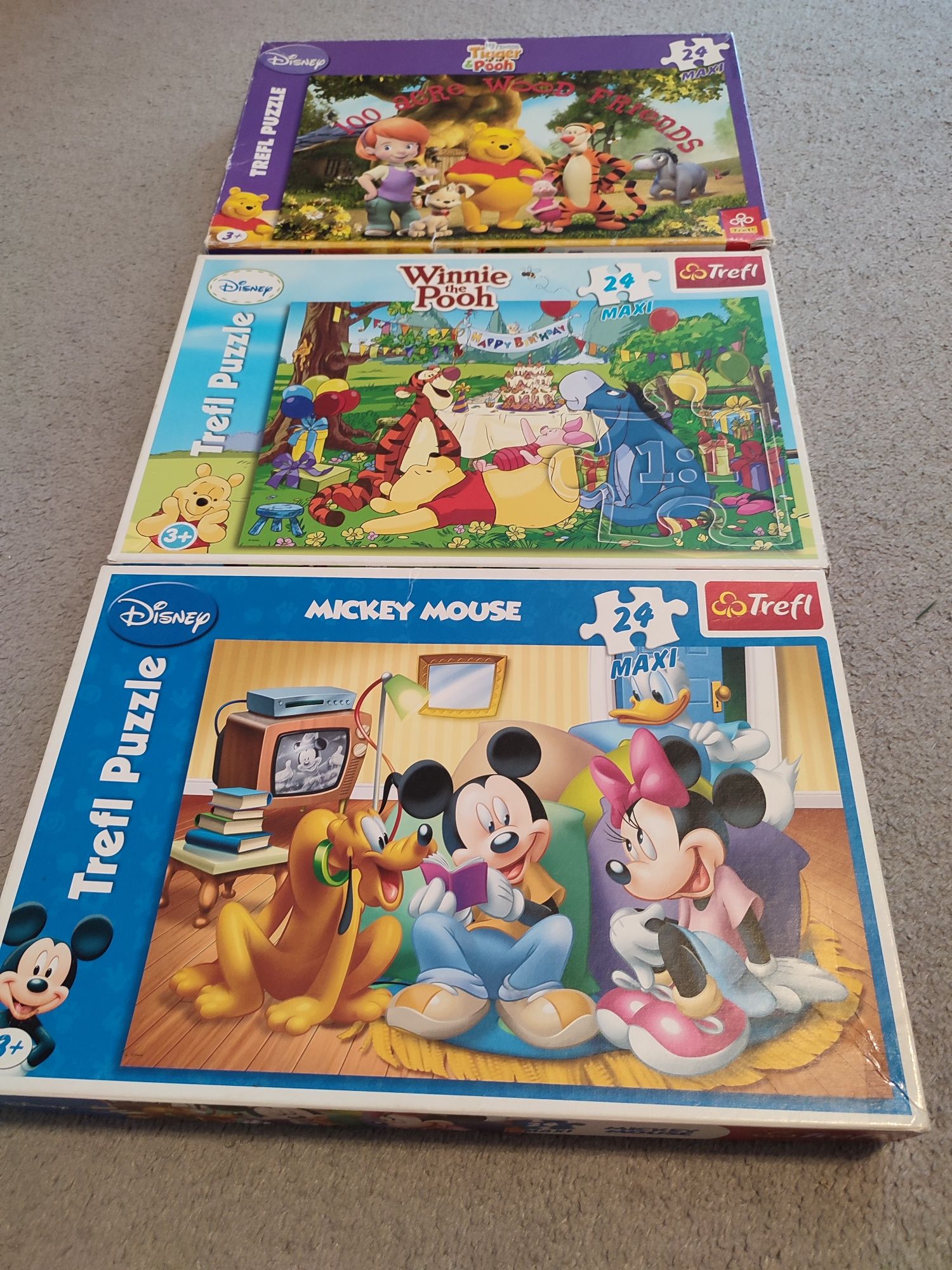 Puzzle Myszka Mickey oraz Kubuś Puchatek 3 plus 24 elementy 3 zestawy.