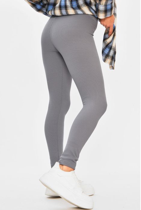 Лосини сірого кольору на байці