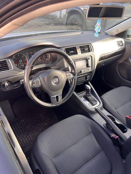 Volkswagen Jetta 1.6 TDI 105 km DSG