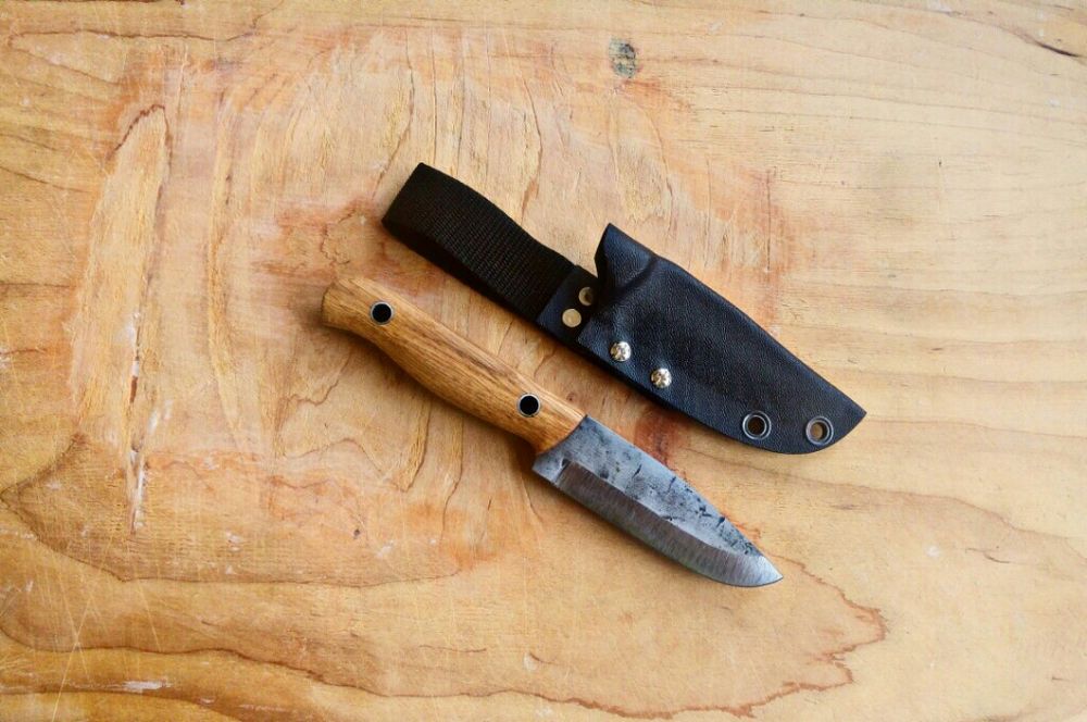 Nóż Bushcraft Dąb Ręcznie Robiony 50HF