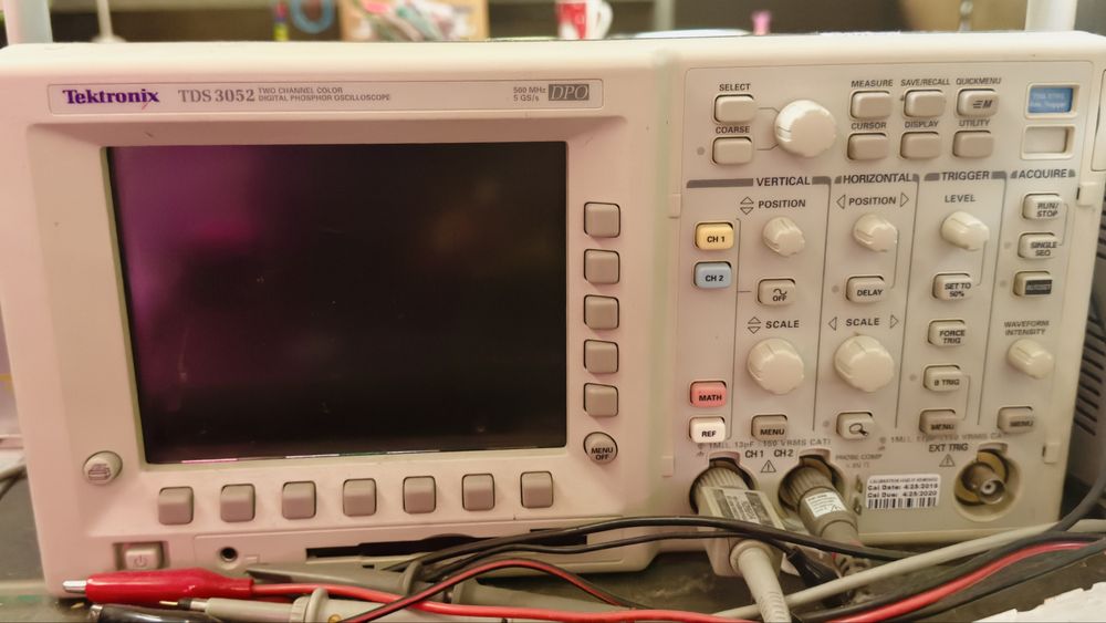 Осциллограф Tektronix 3052