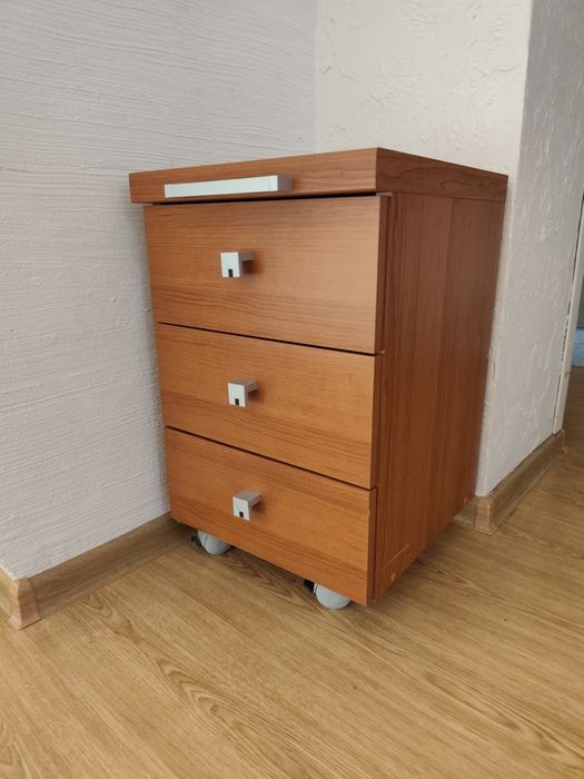 Meble pokojowe  salon komody witryny