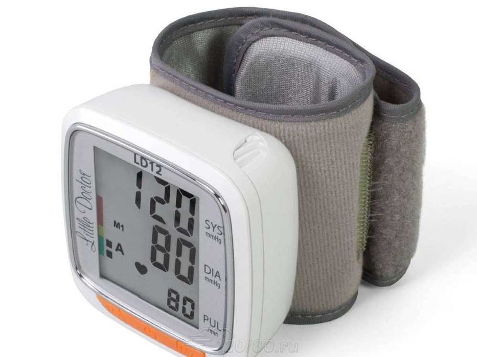 Домашний тонометр на запястье. Автоматический измеритель.