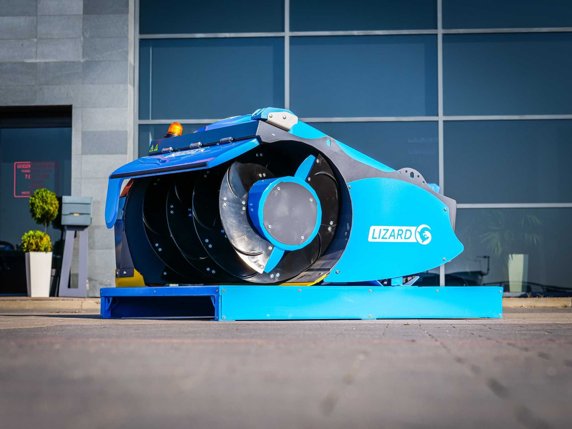 Robot do podgarniania paszy EM LIZARD | EUROMILK