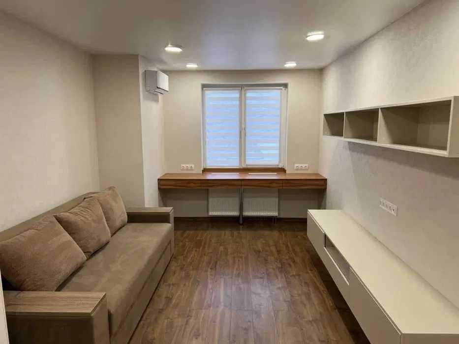 42000ЖК Мира 2 Е-видновленняПродамУкомплектованную 1 комн кварт 4 этAS