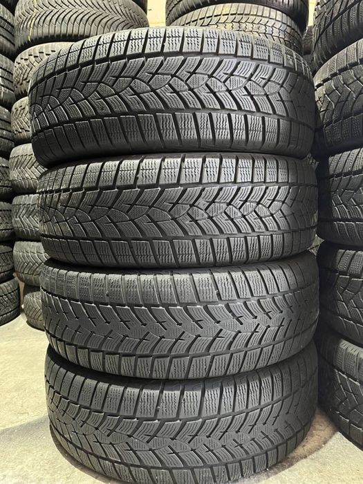 Комплект зимової гуми 225/60/18 Goodyear