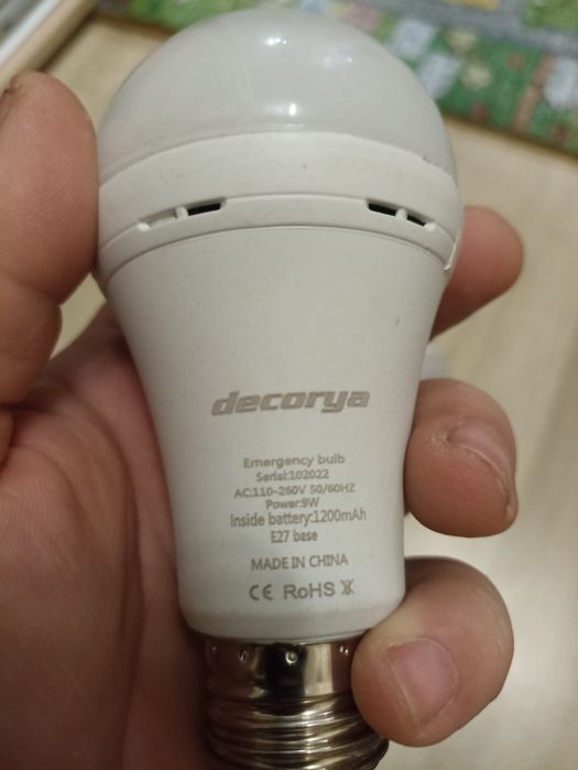 Лампочкатка на акумуляторі, кемпінг