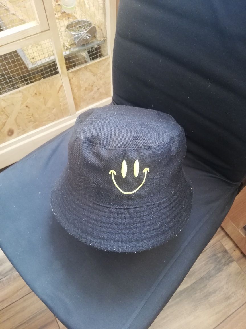 Czapka kapelusz 2 stronny nakrycie głowy Smile