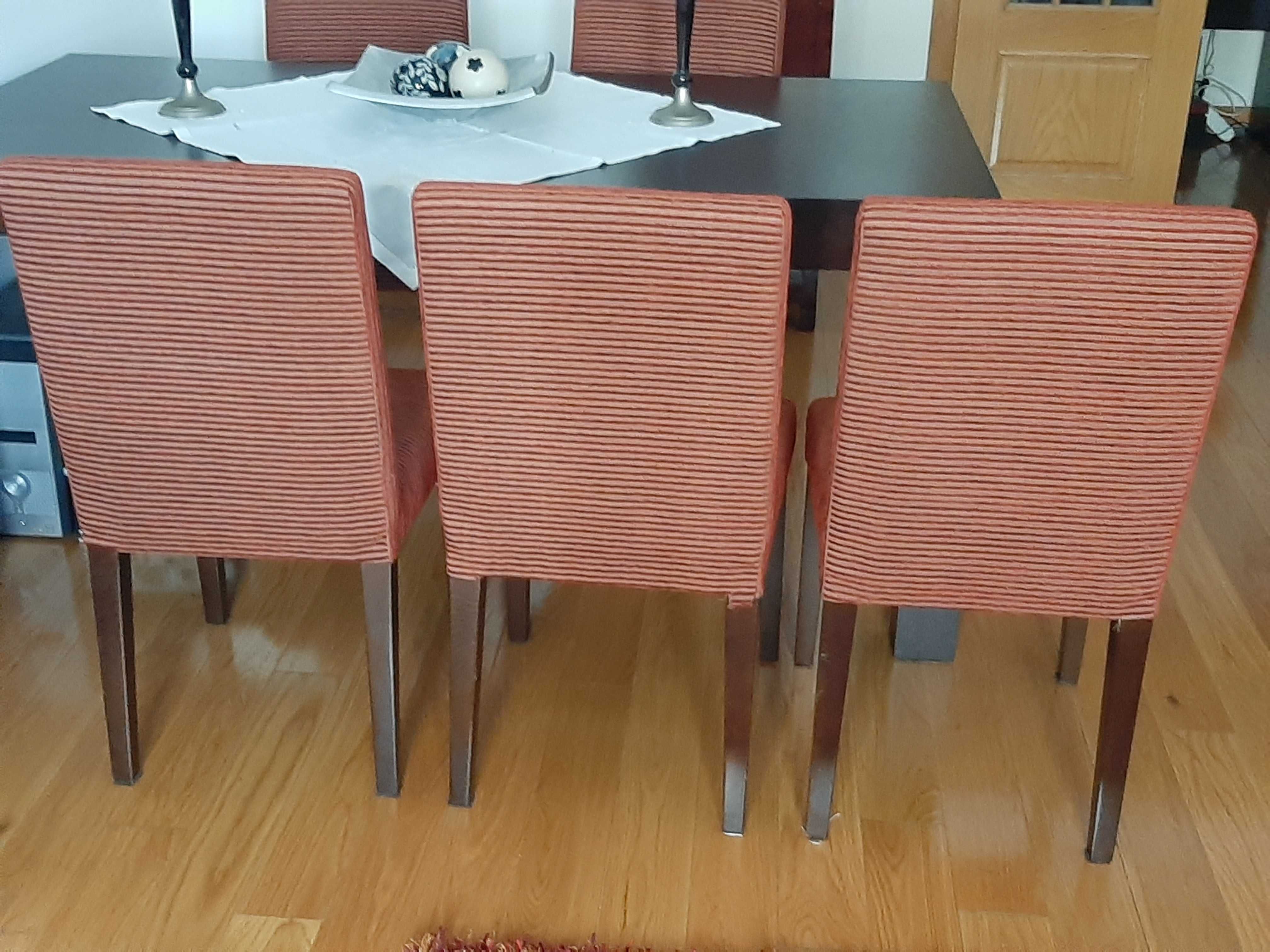 Conjunto sala (mesa + cadeiras)