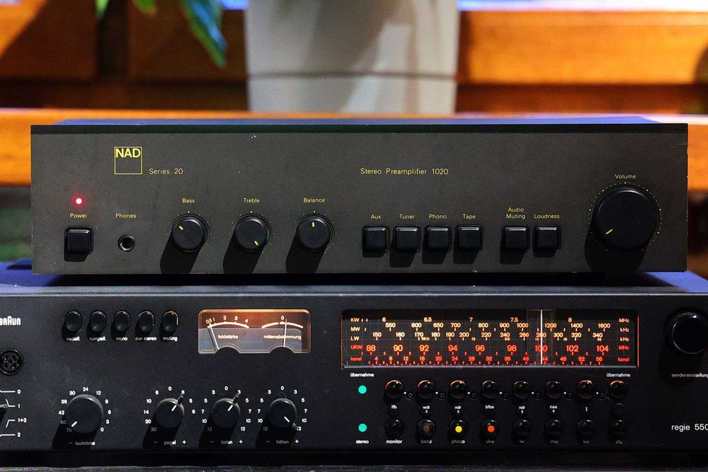 Preamp Przedwzmacniacz NAD 1020 przyjemny dźwiękowo