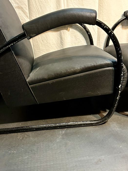 Par de cadeirões estilo BauHaus” de epoca