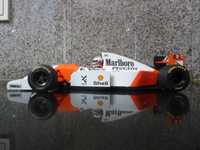 1:18 Minichamps, McLaren MP4/9, Brundle, Marlboro AutoArt