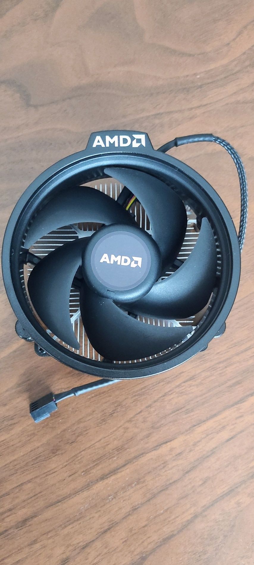 Cooler CPU AMD novo