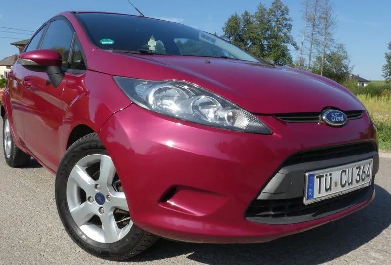 Ford Fiesta 82KM wzorowa benzyna klima 1 ręka alu hak bez wkładu