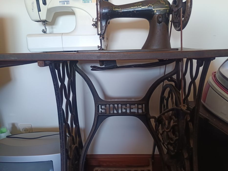 Máquina costura Singer