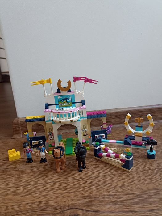 Lego Friends - Skoki przez przeszkody