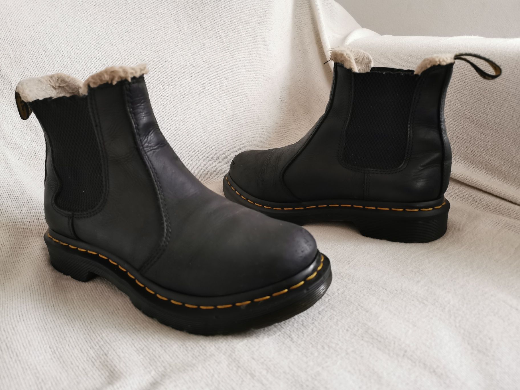 Dr. Martens Air Wair Leonore Chelsea ocieplane sztyblety 37