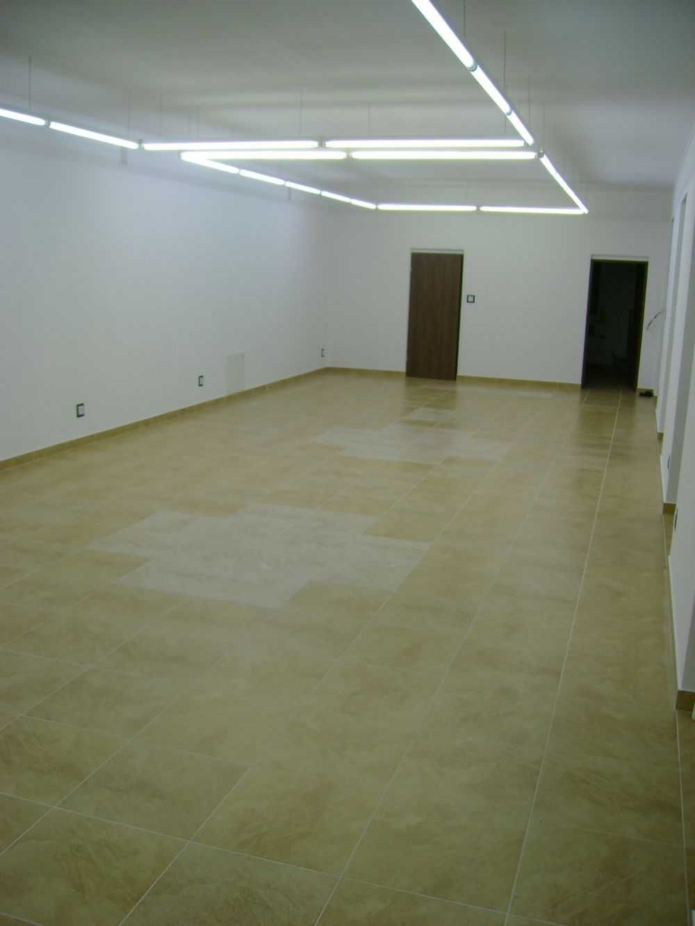 Sprzedam obiekt handlowo-usługowy 225m2 w centrum Gorlic z parkingiem